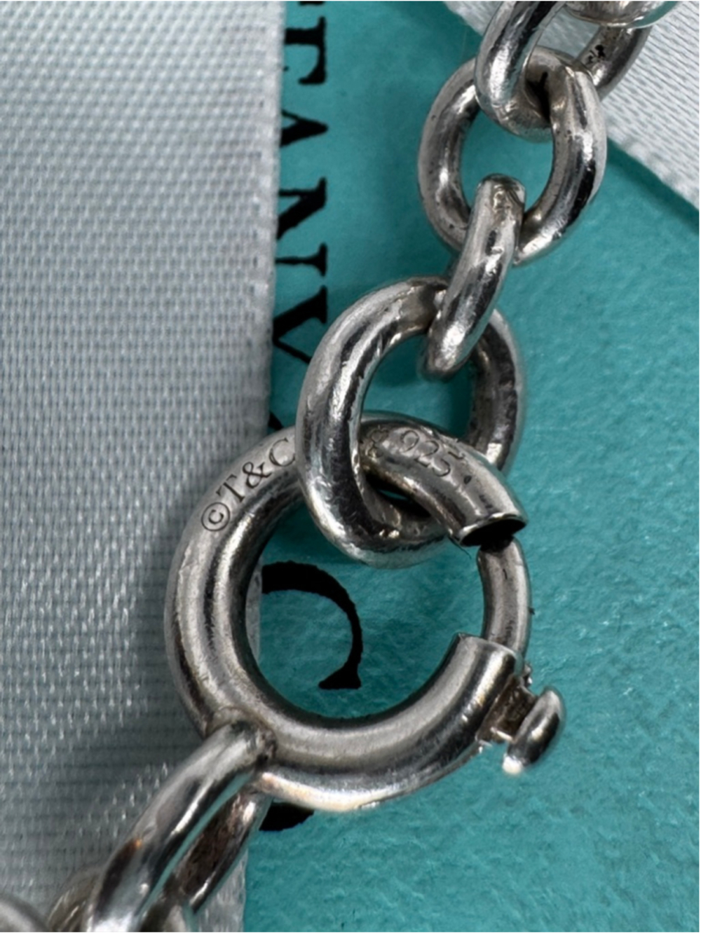Tiffany & Co. Silver Return to Tiffany Heart Tag Bracelet 7” - Picture 3 of 9